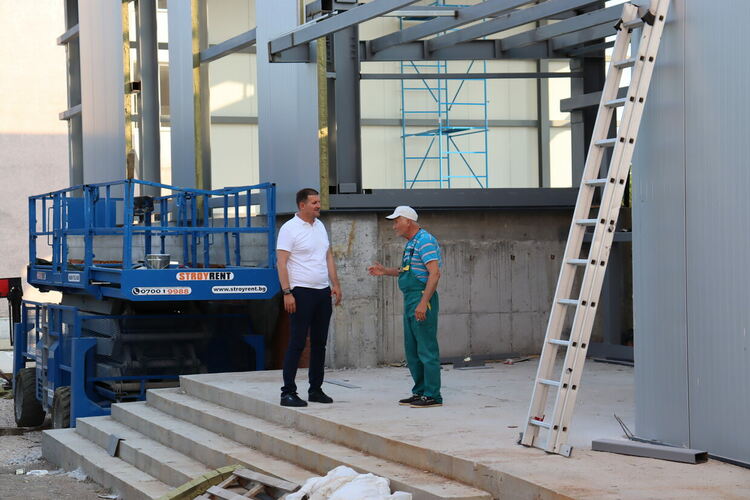 Продължава изграждането на Центъра за високи постижения в ПГДС-Хасково