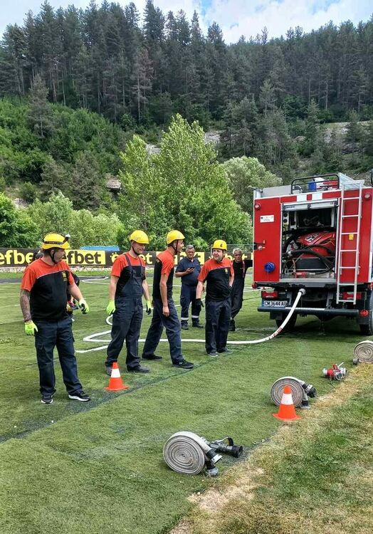 ДФ "Асеневци" се представи блестящо на Републиканско състезание в Смолян