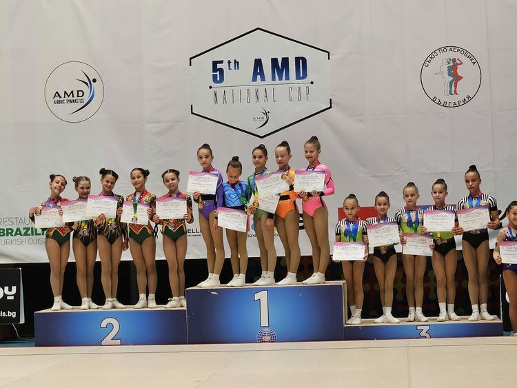 Състезателите на „Виолена“ с куп медали и призови места от национален турнир