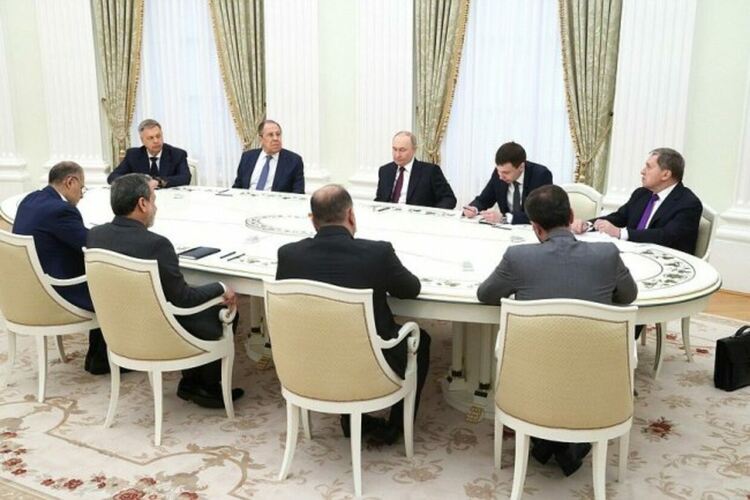 Момент от срещата между руския президент и иранския външен министър