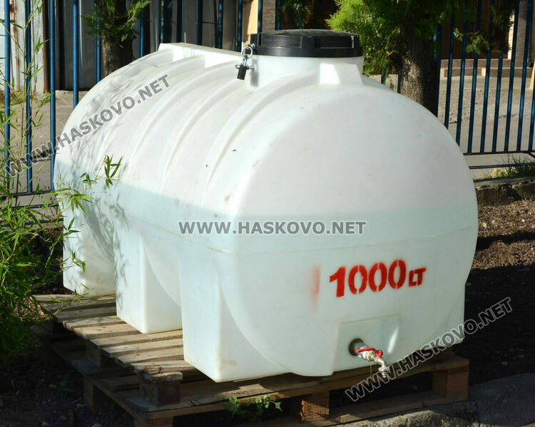 Жители на Стамболийски излязоха на протест пред ВиК-Хасково заради поредни дни на безводие