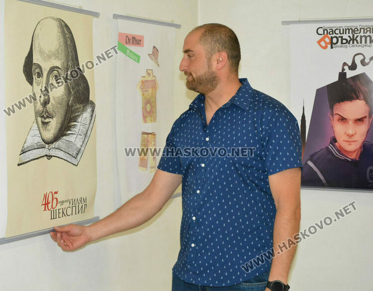 Студентският театрален фестивал „Сцена на края на града“ бе открит с изложба на плакати