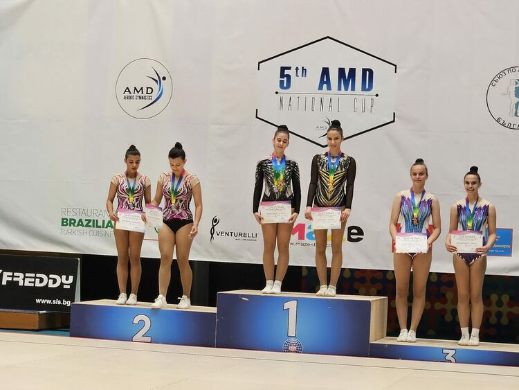 Състезателите на „Виолена“ с куп медали и призови места от национален турнир