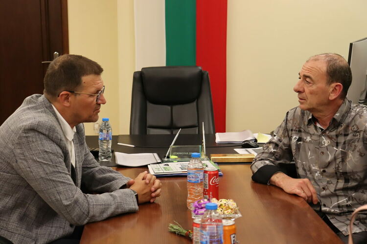 Кметът Станислав Дечев и актьорът Димитър Маринов с идеи за нови проекти в Хасково 