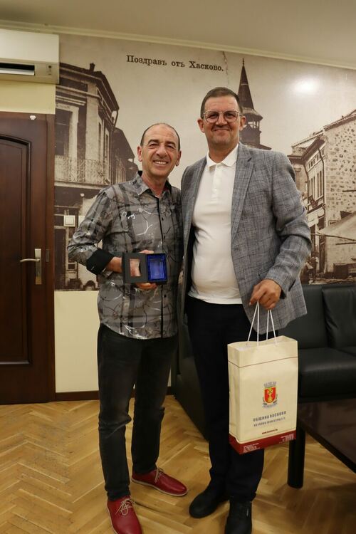 Кметът Станислав Дечев и актьорът Димитър Маринов с идеи за нови проекти в Хасково 