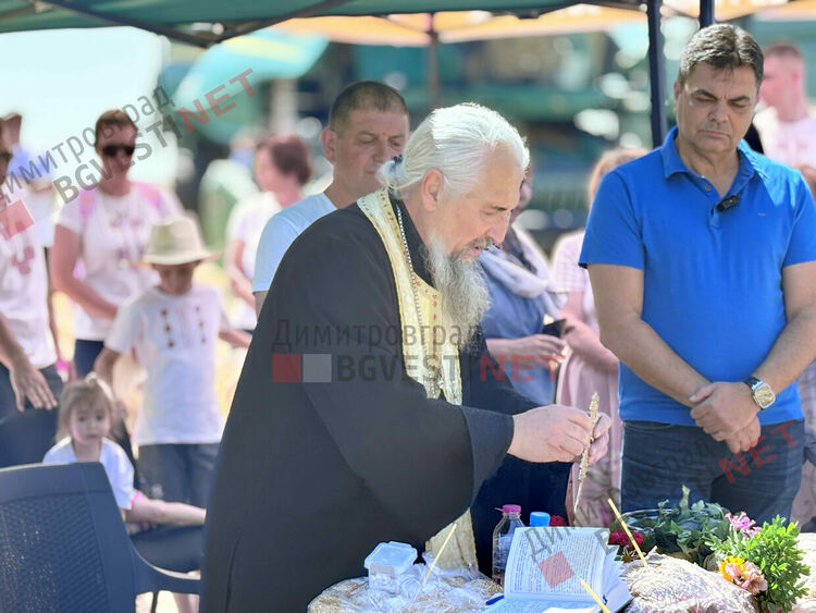С ритуално зажънване в село Горски извор започна жътвената кампания в община Димитровград