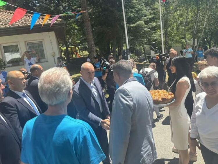 Тържествено се отбеляза 35-ата годишнина от създаването на SOS Детски селища – България