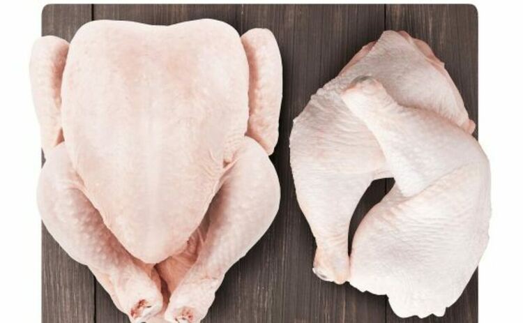 Не се опитвайте да миете сурово пиле вкъщи – това само ще разпространи бактериите, които може да са по птицата – и винаги се уверявайте, че сте сготвили пилето напълно