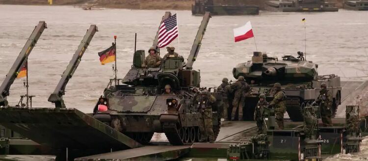 НАТО ли вкара Русия във война срещу Украйна?