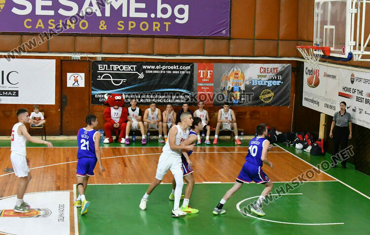Юношите на БК „Хасково“ се класираха за финал 