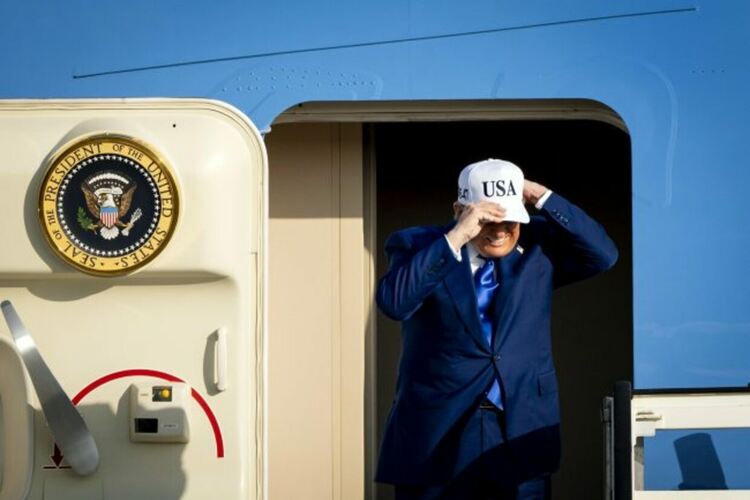 „Аятолаха в ковчег“: Тръмп пусна видеоклип „Бомбардирай Иран“ на фона на примирието