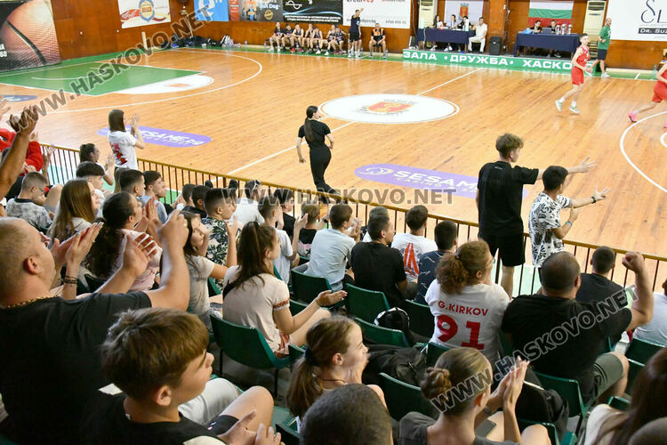 Баскетболистите на „Хасково“ са вицешампиони в Първа дивизия при юношите до 16 г.