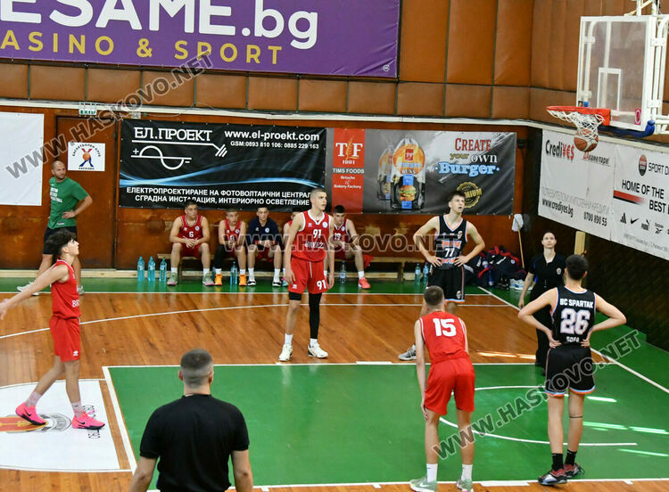 Баскетболистите на „Хасково“ са вицешампиони в Първа дивизия при юношите до 16 г.