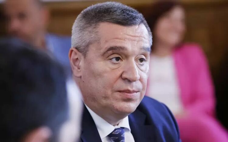 Георги Тахов не е първият министър, захванал се с ограничаване на цените.