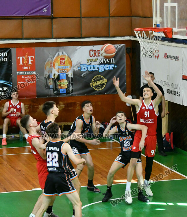 Баскетболистите на „Хасково“ са вицешампиони в Първа дивизия при юношите до 16 г.