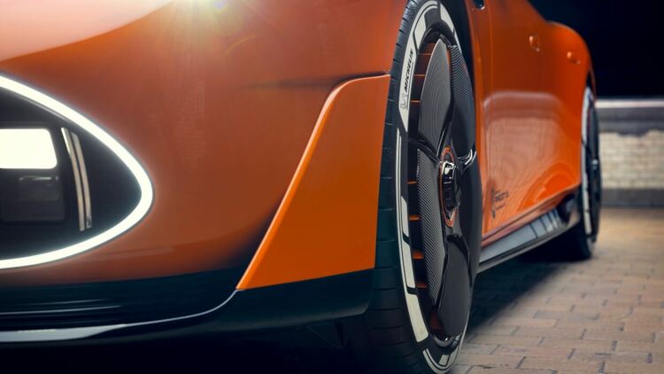 Mercedes-AMG ни показва как ще изглежда бъдещето на спортните седани в електрическата ера