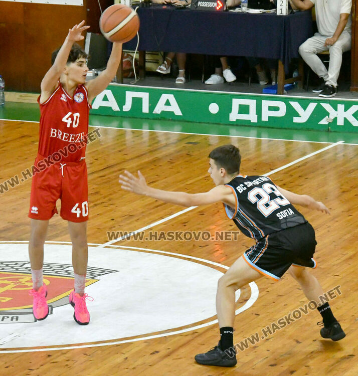 Баскетболистите на „Хасково“ са вицешампиони в Първа дивизия при юношите до 16 г.