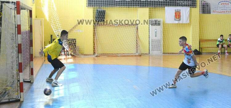 Хандбалистите на „Асти 91“ разгромиха „Левски“ (Левски) в първия мач от финалната фаза в Хасково