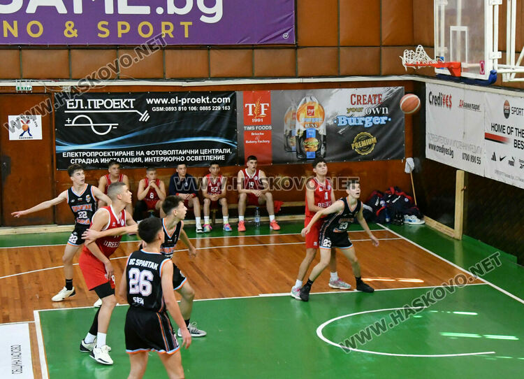 Баскетболистите на „Хасково“ са вицешампиони в Първа дивизия при юношите до 16 г.