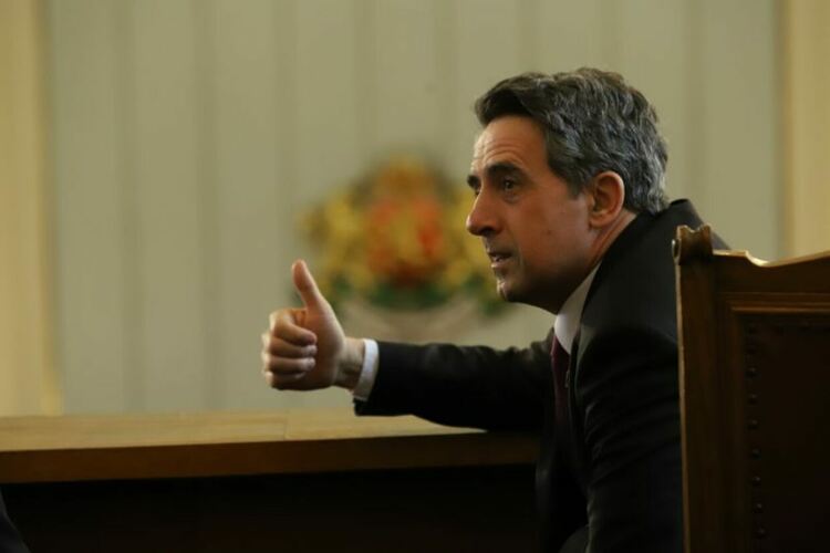 Плевнелиев: Орбан не ни е никакъв приятел, финансира кампания срещу България