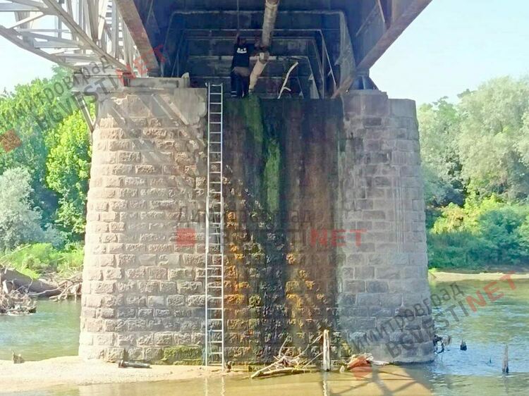 ВиК отстрани дългогодишен теч на питейна вода в река Марица