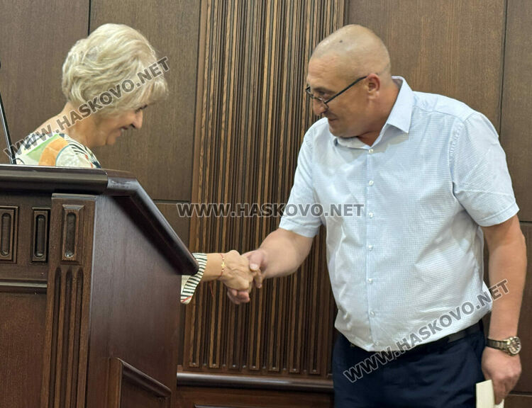 Ербил Неджиб положи клетва като кмет на Гълъбец