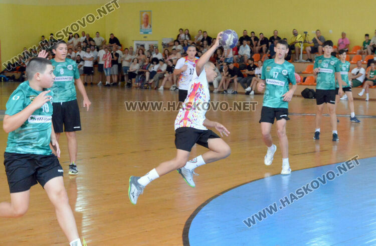  „Асти 91“ се класираха на финал след инфарктна победа и грозни сцени