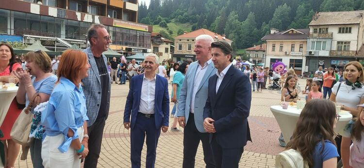 Министър Мирослав Боршош откри летния туристически сезон „Лято в планината 2025“ в Чепеларе