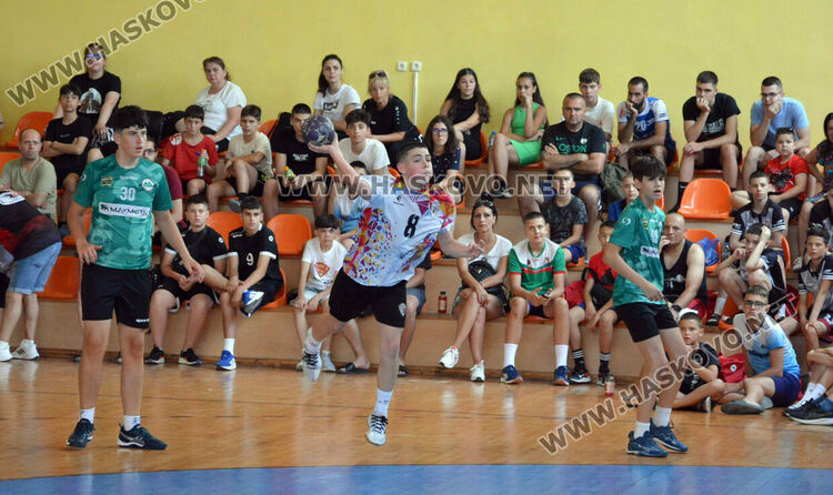  „Асти 91“ се класираха на финал след инфарктна победа и грозни сцени