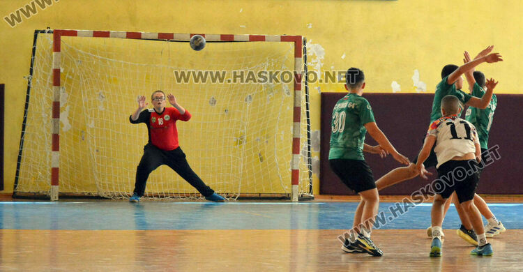  „Асти 91“ се класираха на финал след инфарктна победа и грозни сцени