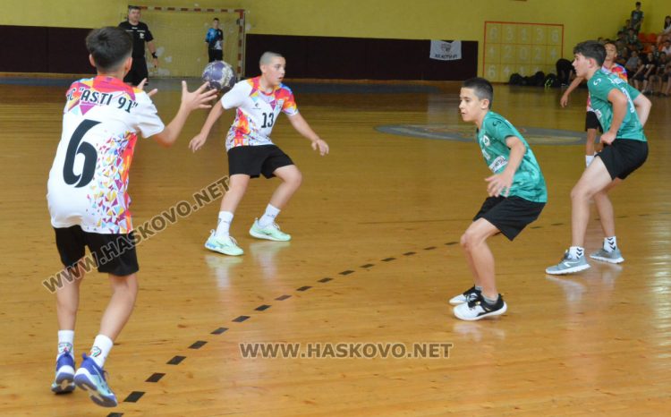  „Асти 91“ се класираха на финал след инфарктна победа и грозни сцени