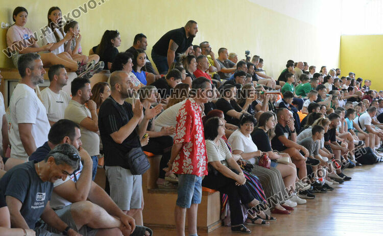  „Асти 91“ се класираха на финал след инфарктна победа и грозни сцени