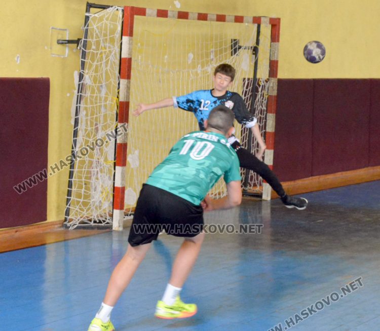  „Асти 91“ се класираха на финал след инфарктна победа и грозни сцени