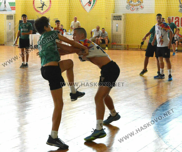  „Асти 91“ се класираха на финал след инфарктна победа и грозни сцени