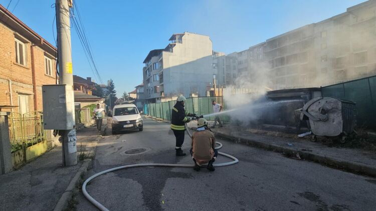 Горя трафопост на ул. „Липа“ в квартал „Куба“ в Хасково