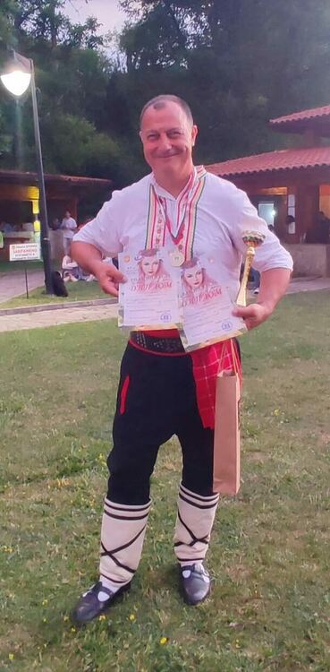 Танцов състав „Веселие“ се завърна със злато и бронз от международен фестивал 