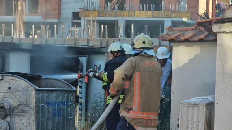 Горя трафопост на ул. „Липа“ в квартал „Куба“ в Хасково