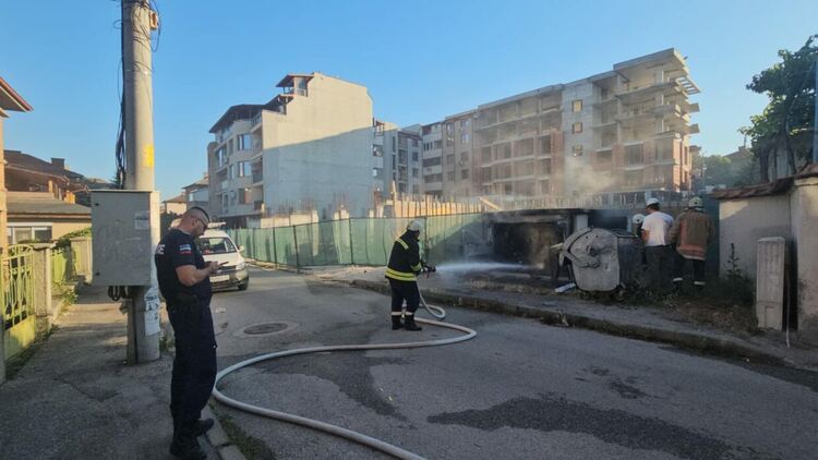 Горя трафопост на ул. „Липа“ в квартал „Куба“ в Хасково