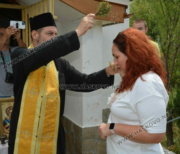 Два казана курбан за Петровден в Конуш