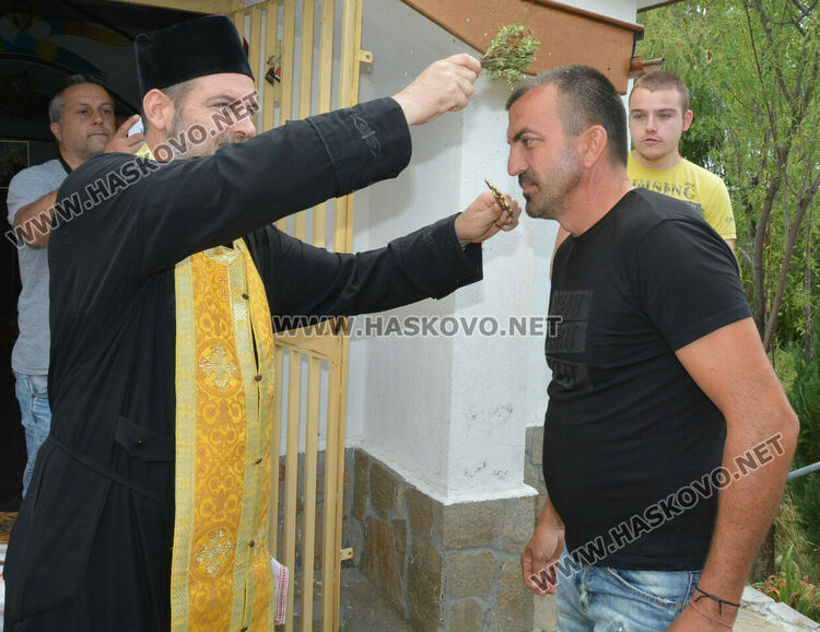 Два казана курбан за Петровден в Конуш