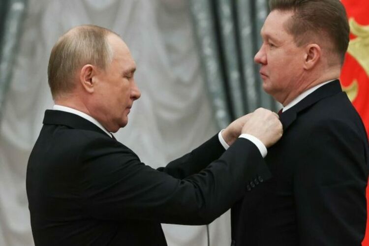 Владимир Путин и шефът на „Газпром“ Сергей Милер