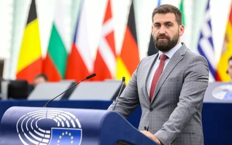 Андрей Новаков