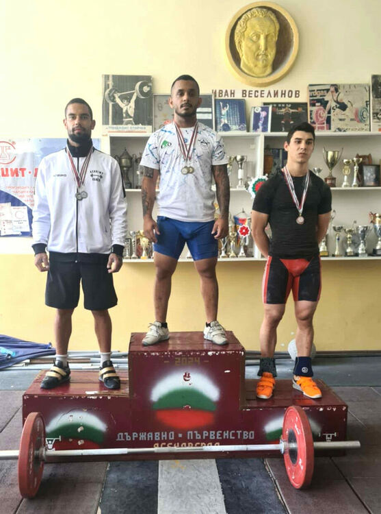 Златимир Петков е двукратен шампион по вдигане на тежести