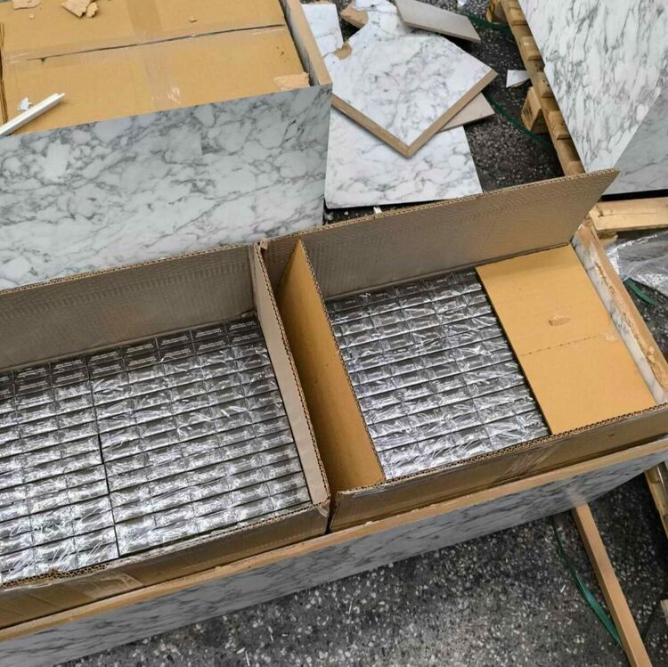 Откриха 2 141 600 контрабандни цигари в тир с мебели и текстил