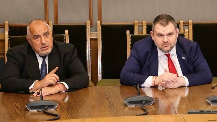 Борисов неслучайно произнесе похвално слово за Делян Пеевски