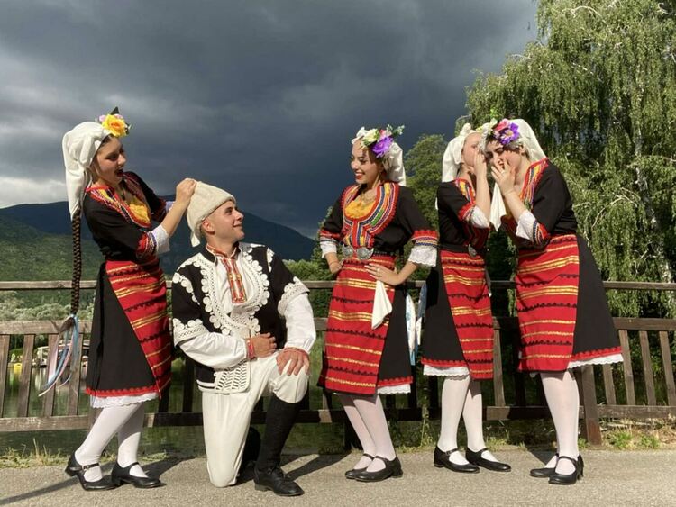 „Шампионски ритъм“от "Славейков" отново с национална награда