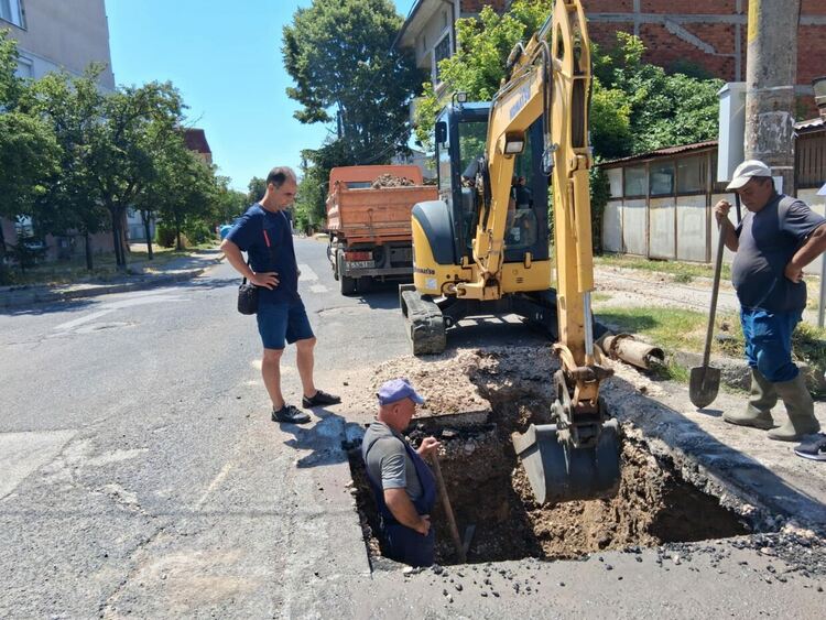 Хасковски квартали са без вода заради отстраняване на авария и подмяна на кран