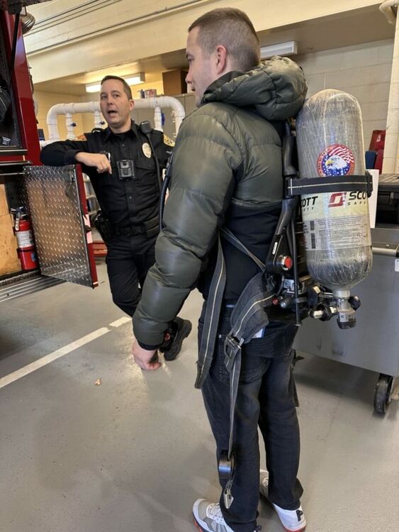 Огнеборецът Веселин Бекяров премина обучение в САЩ  за реакции и управление на извънредни ситуации