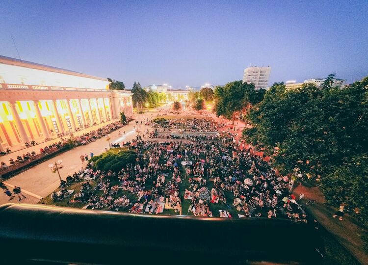 „Кино под звездите“