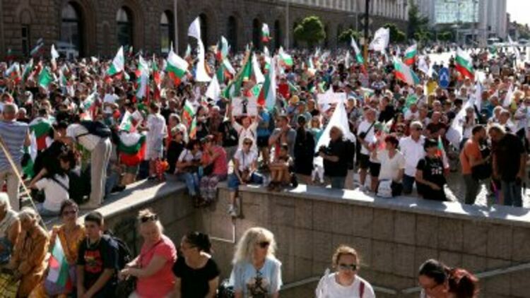 Готвят блокада на парламента в петък за гласуването на вота на недоверие